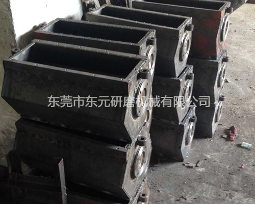 研磨机半成品区